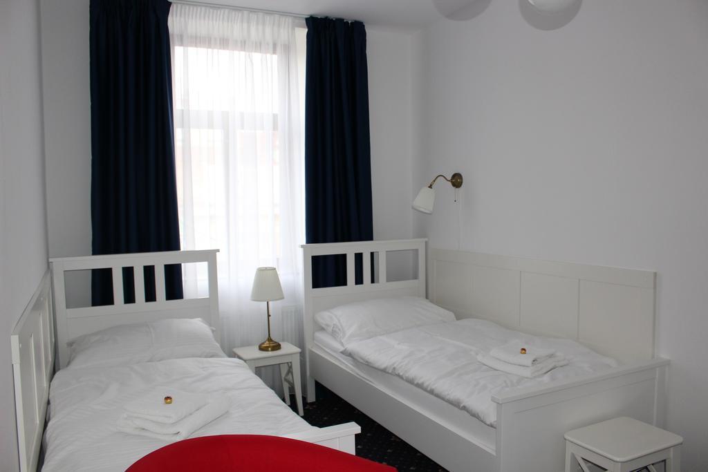 Hotel Amadeus Budweis Exterior foto